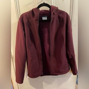 Columbia Women's Burgundy Jacket | size medium
